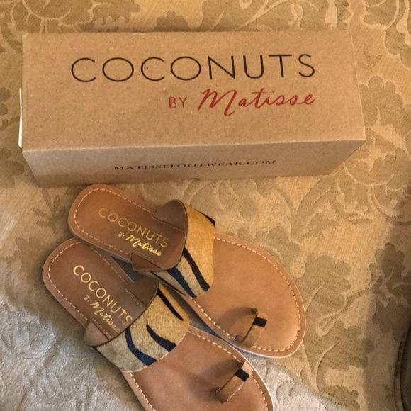 New in box Coconuts tiger calfhair toe sandal. - Picture 5 of 6